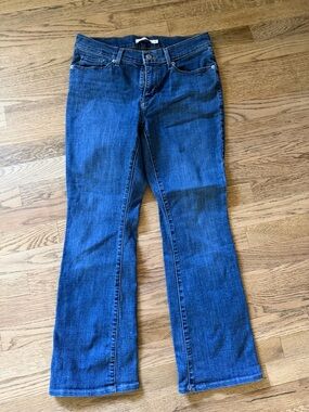 Levi's Women's Medium Blue Classic Bootcut Jeans Sz 8